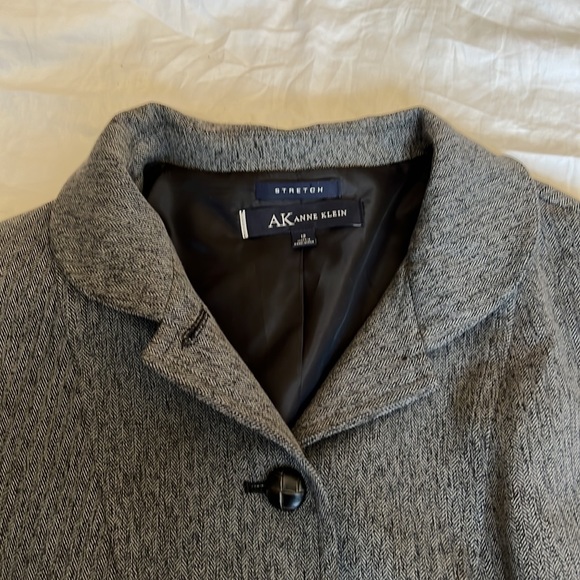 ANNE KLEIN BLAZER - Size 12 :) - Picture 2 of 14